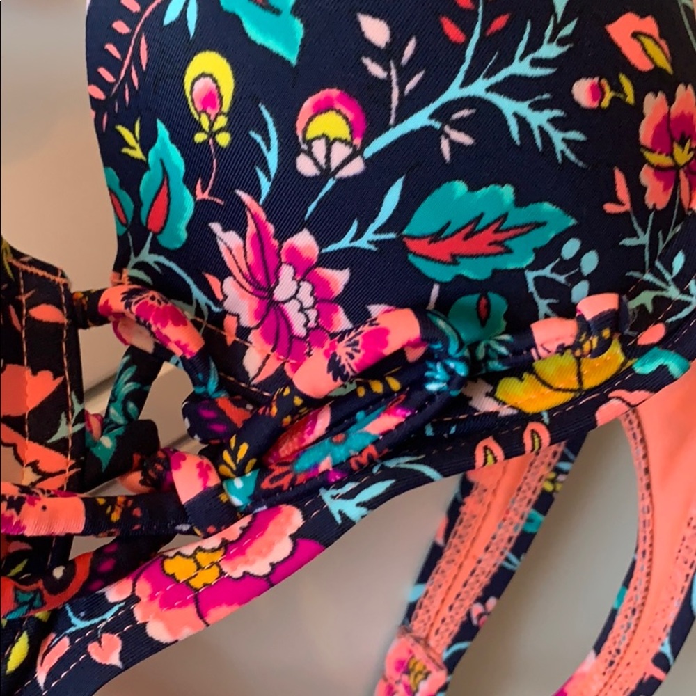 FLORAL SWIMSUIT - Picture 2 of 3